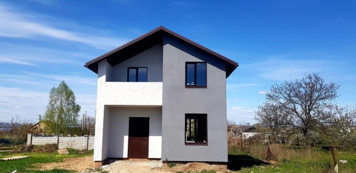 Новый двухэтажный дом в черте города. Старые Кодаки (Сажевка) - фото 1