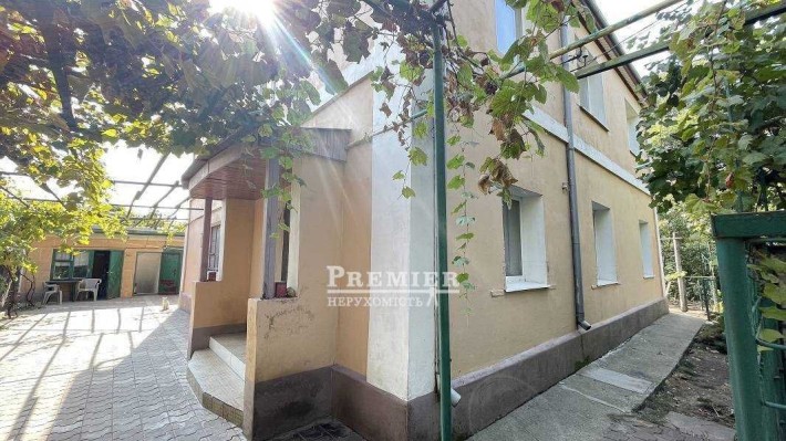 Продам двоповерховий будинок 10соток землі - фото 1