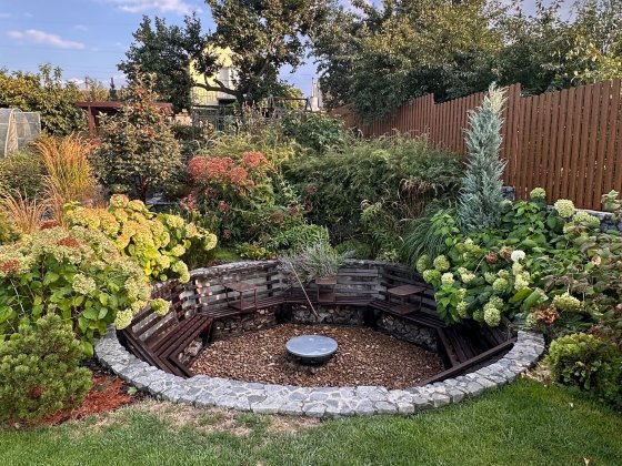 Будинок на березі річки, реальний свій берег