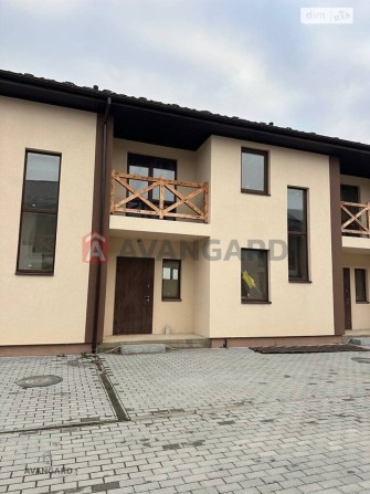 Продам ТаунХаус в тихому та спокійному місті . - фото 1