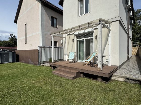 Продам свій затишний будинок