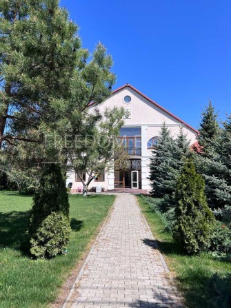 280 тыс.$ Продажа / Красивый дом на ХТЗ / Коттедж в закрытом поселке / - фото 1