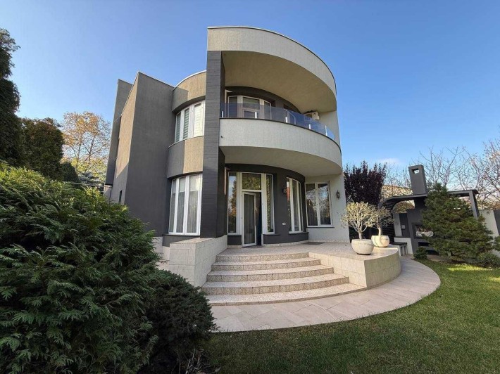 Продам капитальный дом 387 м², участок 6- соток. Тимирязева/Костанди. - фото 1