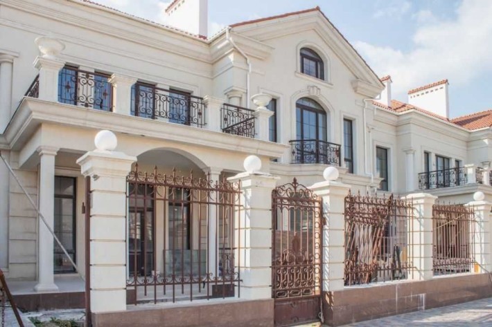 Продам дом в Королевских Садах, Французский бульвар 60 - фото 1