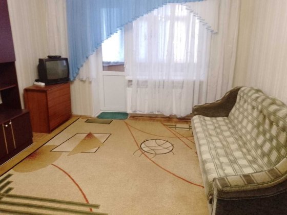 Простора 1 кім. кв. з індивідуальним опаленням на МБЗ Полтава