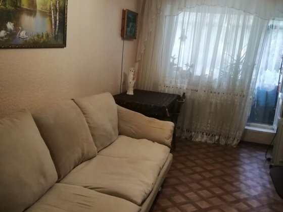 Сам 1  комнатную квартиру на Свитанке по улице Кропевницкого Кривий Ріг