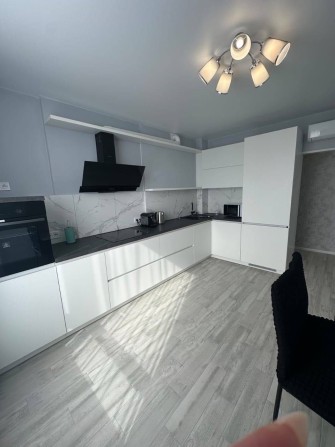 Здам в оренду видову теплу 2шку. Швидкий виїзд до Києва. - фото 1