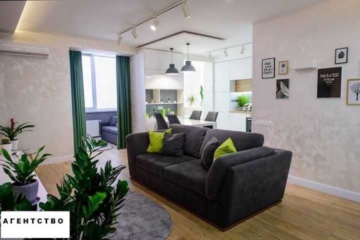 Оренда сучасної 2х кімн квартири в центрі, вул. Чорновола 60 - фото 1