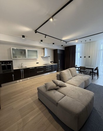 3-к Центр , Инвертор на квариру - фото 1