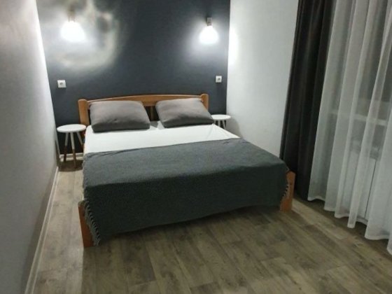 Зигіна студія з ремонтом поруч зупинка Полтава