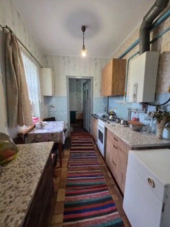 Продам будинок Мирний з гаражами - фото 1