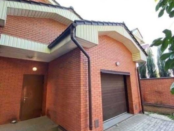 Продаж будинку в Нагорному районі вул. Ю. Горовця (Гусенка) центр Дніпро