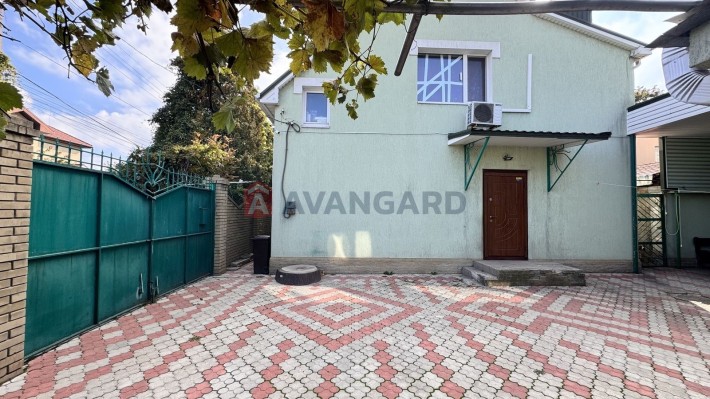 Продам будинок у центрі міста — вул. Болгарська / пр. Науки (Гагаріна) - фото 1