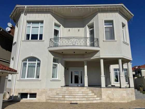 Енергоефективний будинок преміум-класу з каміном і басейном Одесса