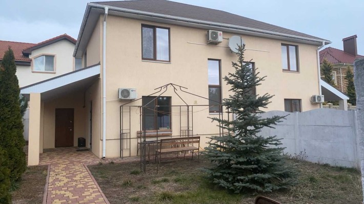 Продажа  дома в Совиньоне - фото 1