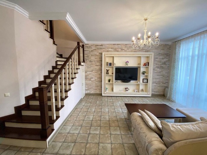 Добротный дом на Львовской - фото 1