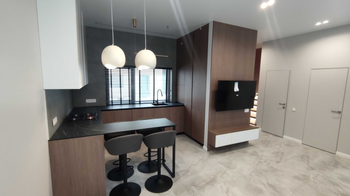 Продам будинок автонавіс на 2 авто камін меблі техніка ремонт - фото 1