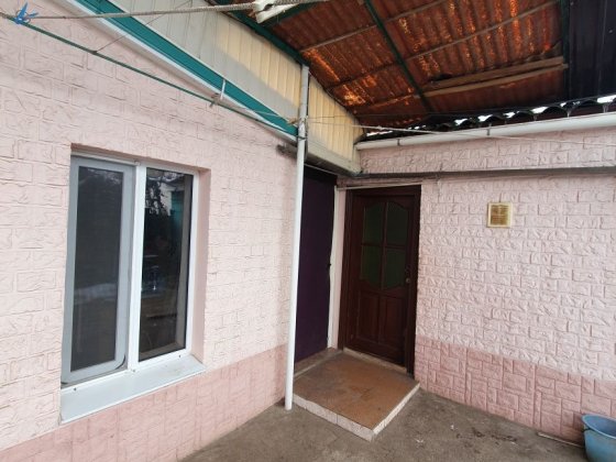 Продаётся добротный дом. Октябрьское. Центр. Ул.Станиславского.