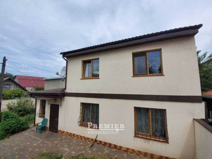 Двоповерховий будинок  , центр міста, повний пакет документів - фото 1