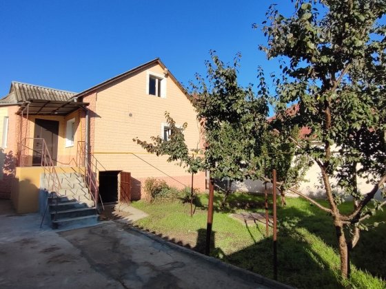 Продам компактний будинок