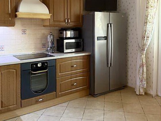 Продається трьохкімнатна квартира по вул. Мейтуса, 4А, Голосіївський район. Киев