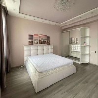 Продаж 2-к квартири вул. Велика Василькывська 4 Киев