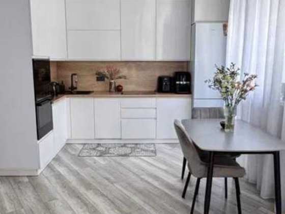 Продаж 1-к квартири вул. Драгоманова 10