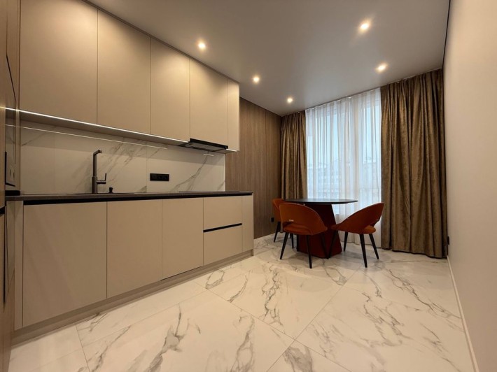 Перша здача, оренда стильної півторачки в центрі, ЖК А5 - фото 1