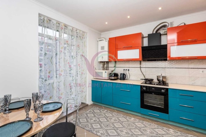 ОРЕНДА Простора 2к квартира з меблями і технікою по вул.Целевича - фото 1