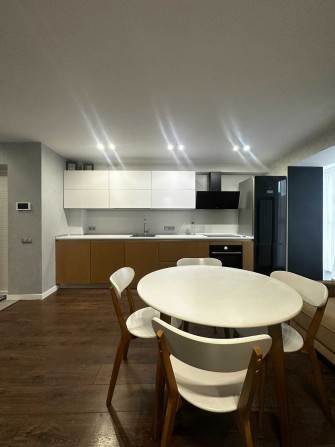 Оренда трикімнатної квартири на Ляхова! - фото 1