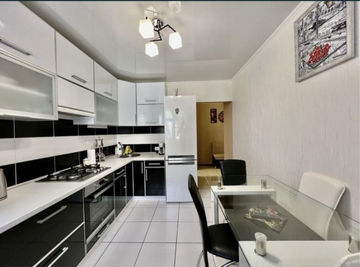 Здам однокімнатну квартиру на проспекті Свободи. - фото 1