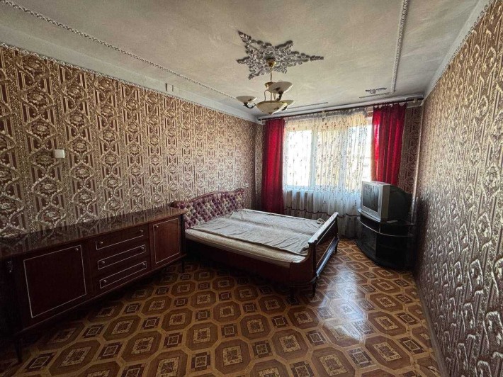 Оренда 3к квартири на Космонавтів - фото 1