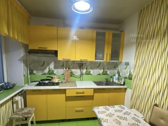 1-К Фурманова, рядом остановка