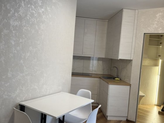 Здам квартиру в домі із закритою територією і парковкою Рівне