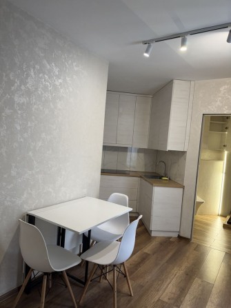 Здам квартиру в домі із закритою територією і парковкою - фото 1