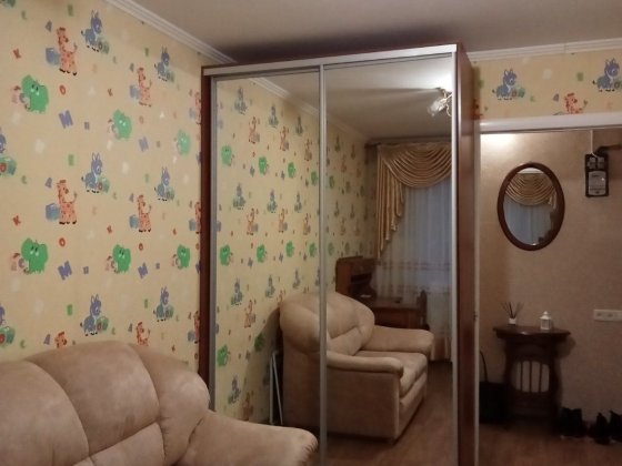 Здамо 2 кімнатну квартиру , охайну на 98-му кварталі Кривий Ріг