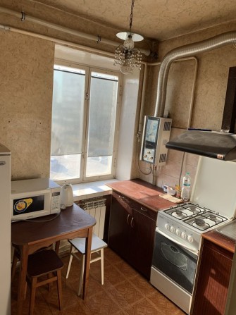 Зручна 1к 95-й квартал - фото 1