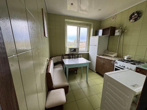 Алмазний поруч зупинка  тепла квартира Полтава