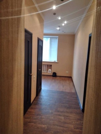 Квартира на Соцмісті (недалеко від ринку) під бізнес 1 поверх - фото 1