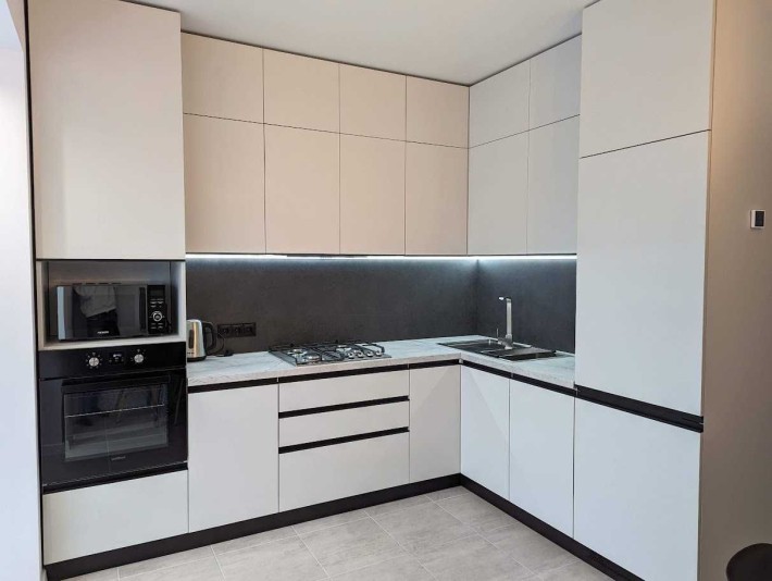 Здається в оренду 1-кімнатна квартира по вул. Івасюка - фото 1