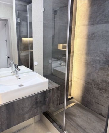 Однокімнатна з дизайнерським ремонтом!! - фото 1