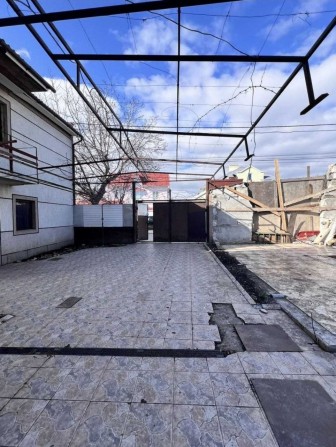 Продажа дома под реконструкция  на Фонтане/ Обильная . 10 соток - фото 1