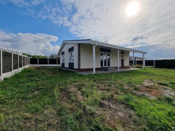 В продаже отличный дом в заселенном коттеджном поселке ЖК Даниловский Харків