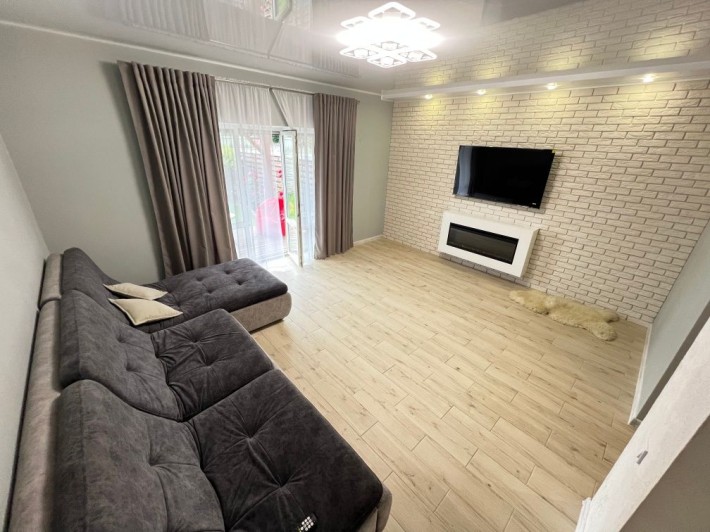 Таунхаус з ремонтом та технікою - фото 1