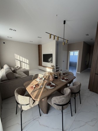 В продажі гарний дуплекс з готовим ремонтом та меблями - фото 1