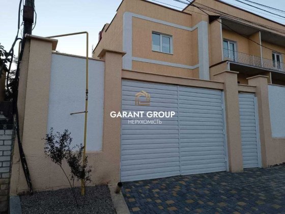 Комфортний триповерховий будинок / Київський район Одеса