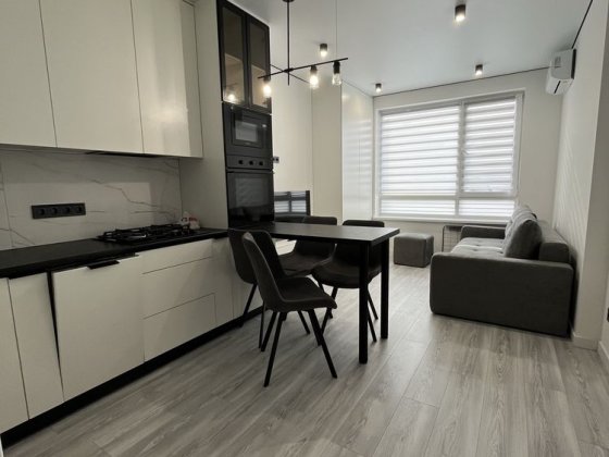 Центр міста.ЖК закритого типу,1.5кімн.стильна,укомпоектов.гардеробна. Ивано-Франковск