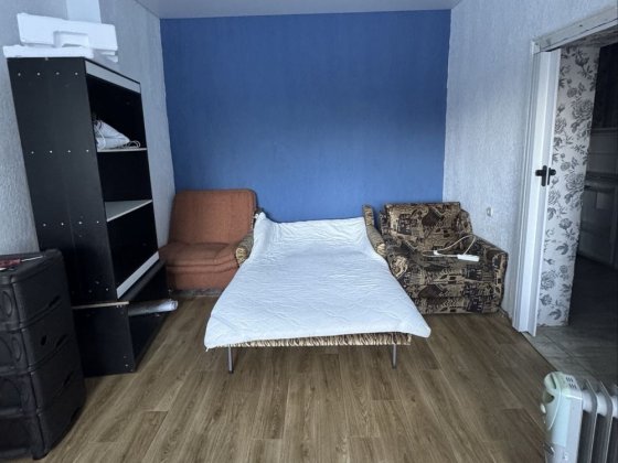 Сонячний парк є місце для автомобіля Полтава