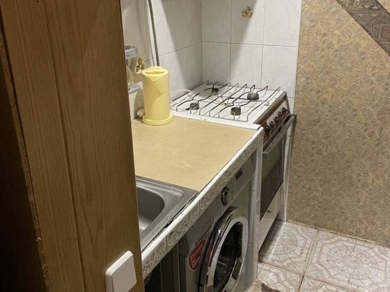 Центр з місцем для автомобіля Полтава