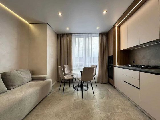 Стильна півторачка у тихому районі Івано-Франківськ